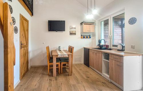 Gaski House | Beautiful Home In Sarbinowo With Wifi