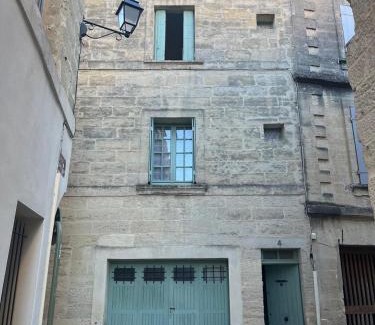 Uzes Cabin | Beautiful home in the historic Center of Uzes