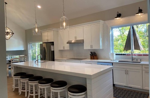 State College House | Beautiful Home in Toftrees. Located 2.5 miles from PSU campus and Beaver Stadium