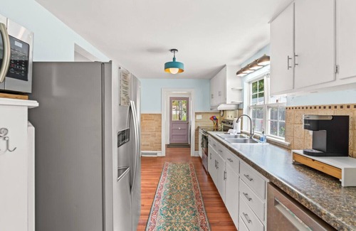 High Point House | Beautiful Home Less than 1 mile from High Point University.