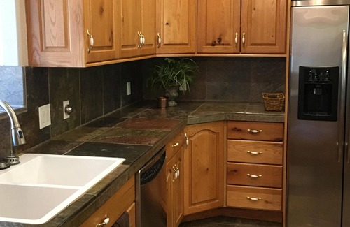 Cedar City House | Beautiful home near the LDS Temple and SUU Shakespeare