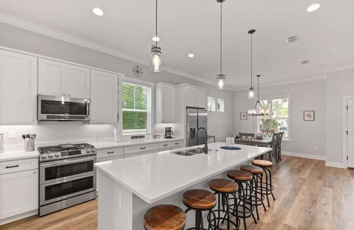 Lincolnville Apartment | Beautiful Home, Plenty of parking, walk to everyth