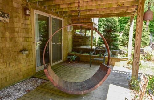 South Chatham House | Beautiful Home w Artistic Flair