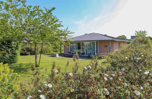 Guisseny Cottage | BEAUTIFUL HOUSE 100 METRES FROM THE BEACH WITH HEATED INDOOR POOL