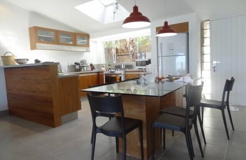 Praia Rasa House | Beautiful house by the sea in Búzios - 4 suites All with air conditioning