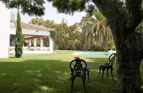 Estepona Villa | Beautiful house in Guadalmina Baja, overlooking the river and golf 800m from the beach