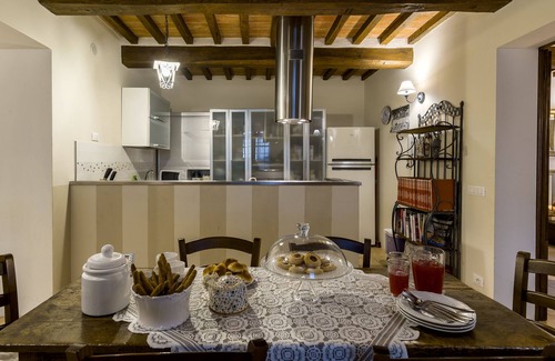 Cortona Villa | Beautiful house in the Tuscan countryside with private pool and garden.