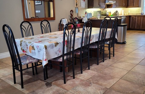 Seguin Cottage | Beautiful House on the Water