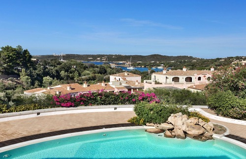 Liscia di Vacca Apartment | Beautiful Il Giardino Degli Oleandri 1 Bedroom Sleep 4, Plus Extra Child