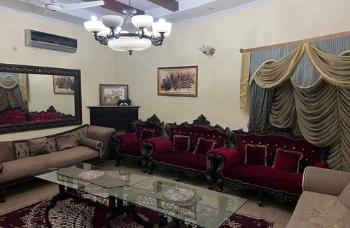 Lahore House | Beautiful Independent House Portion in DHA Lahore