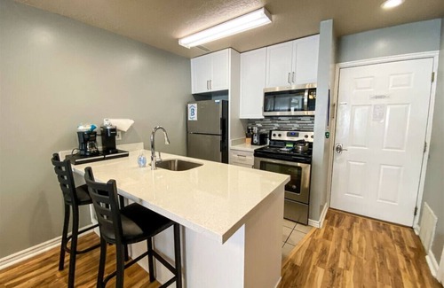 Harbor Village Condo | Beautiful Inn Building Condo #208 Pet friendly