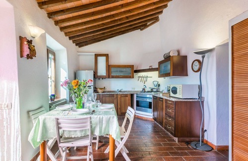 Castellina Marittima House | Beautiful private villa for 6 people with WIFI, hot tub, terrace, pets allowed and panoramic view