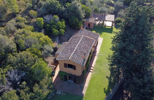 Porto Santo Stefano Villa | Beautiful Rustic Villa with Garden and Pool just outside Porto Santo Stefano