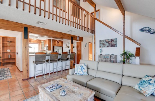 Little Torch Key House | Beautiful Keys Home w/Open Water Views & 90' Dock