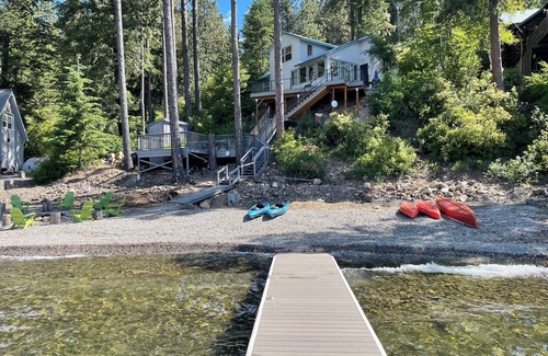 Coeur d'Alene House | Beautiful Lake Coeur d' Alene Waterfront in Driftwood Bay