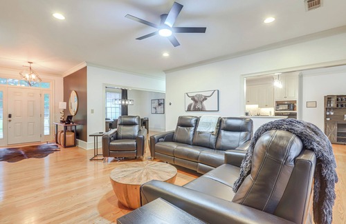 Milledgeville House | Beautiful Lake Sinclair Retreat w/Dock & Deck!