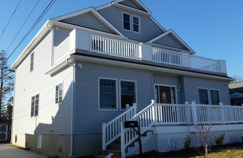 Lake Como House | Beautiful Lake View Home near Jersey Shore - Belmar/LakeComo