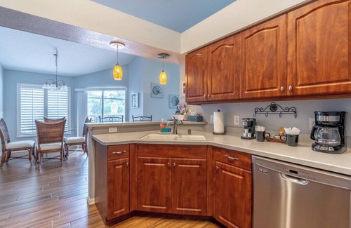 Central Naples House | Beautiful lake view with large lanai & heated private pool, 10 mins to beach!