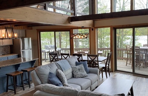 Lakeville House | Beautiful Lakefront Chalet on Lake Wallenpaupack