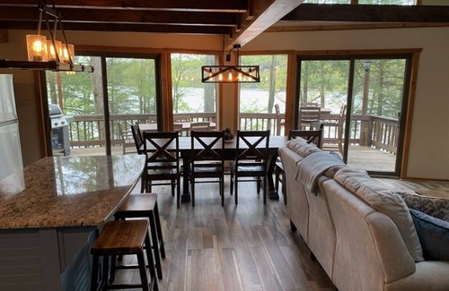Lakeville House | Beautiful Lakefront Chalet on Lake Wallenpaupack