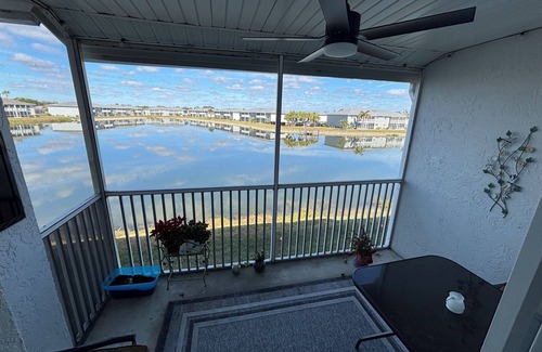 Lake Suzy Condo | Beautiful lakeview 2nd fl 2 bed 2 bath condo in a delightful Lake Suzy Community