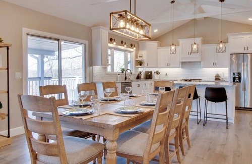 Lakeview House | Beautiful Lakeview Home: Near Bull Shoals Lake!