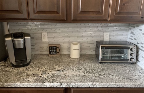 Torreon House | BEAUTIFUL, LARGE MOUNTAIN HOME IN TORREON, HOT TUB IN DECK, CHECK IN/OUT 1PM!