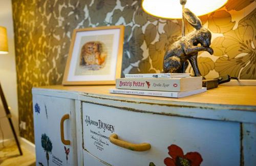 Birnam Apartment | Beautiful Listed Flat with Private Garden, Birnam