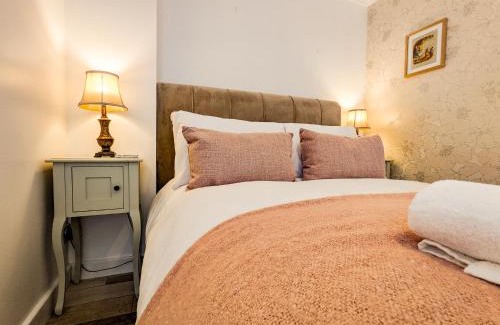 Birnam Apartment | Beautiful Listed Flat with Private Garden, Birnam