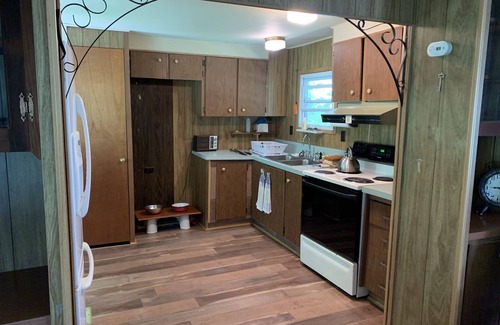 Jeffersonville House | Beautiful lodge house on 5 acres 2.5 miles from Bethel woods and Casinos