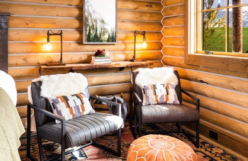 Livingston Cabin | Beautiful Log Cabin in Paradise Valley, Montana