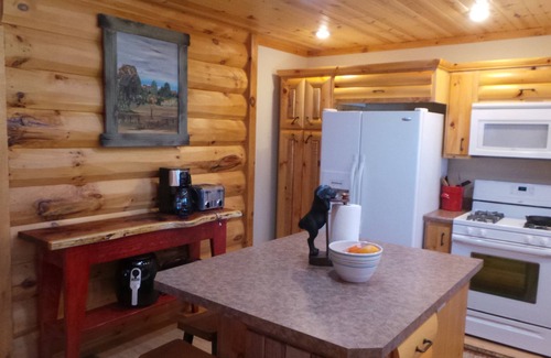 Dubois House | Beautiful Log Home atop Wind River Mtns, Book Your Winter or Summer Vacation!