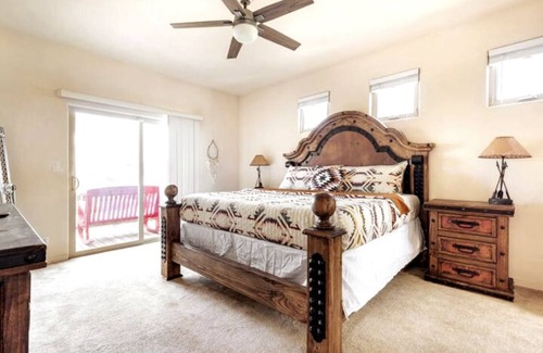Santa Fe House | Beautiful, Luxurious, Comfortable- The perfect fit for your large group.
