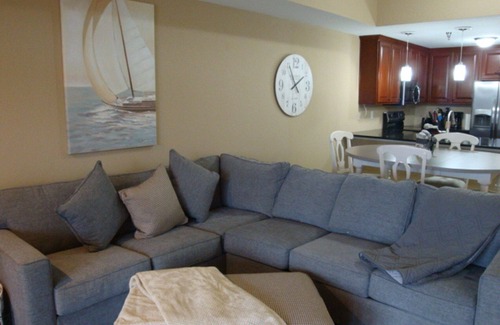 Osage Beach Condo | Beautiful, Luxury Towers Condo For Four or Six! Towers 1108, Pool Side