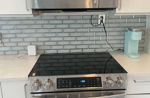 Hicksville Apartment | beautiful Modern apartment, close to everything !