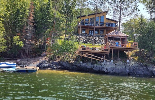 Sioux Narrows Nestor Falls Cottage | Beautiful modern lake house with hot tub, lakefront.