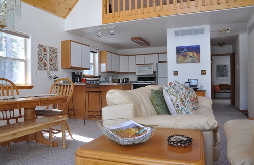 Angel Fire Cabin | Beautiful mountain chalet within 5 minutes of all Angel Fire amenities.