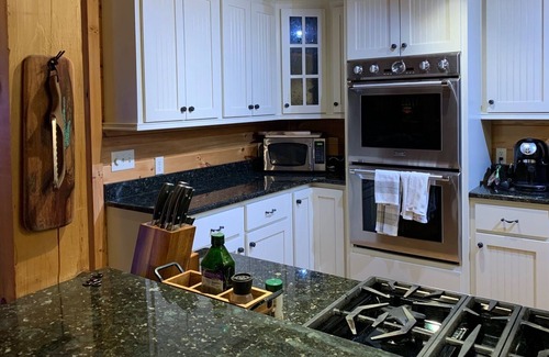 Lake Toxaway House | Beautiful mountain home on a private, secluded lake! Can sleep up to 10 people.