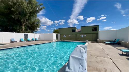 Sweetwater House | Beautiful New Home - Access to Ideal Beach Resort