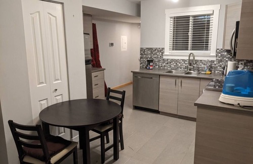 Port Coquitlam House | Beautiful New Renovated 1 Bedroom Suite w/laundrynn