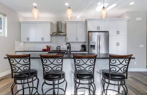 Boise Bench House | Beautiful new upscale Boise Bench home!