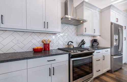 Boise Bench House | Beautiful new upscale Boise Bench home!