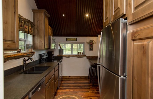 South Fork Cabin | Beautiful Newly Remodeled Log Cabin at Tiny Timbers Resort!