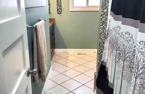 Regional District of Nanaimo Apartment | Beautiful Newly Renovated 2-Bedroom House