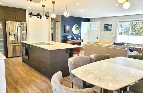 Regional District of Nanaimo Apartment | Beautiful Newly Renovated 2-Bedroom House