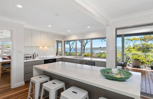 Copacabana House | Beautiful ocean views and only moments to Copacabana Beach