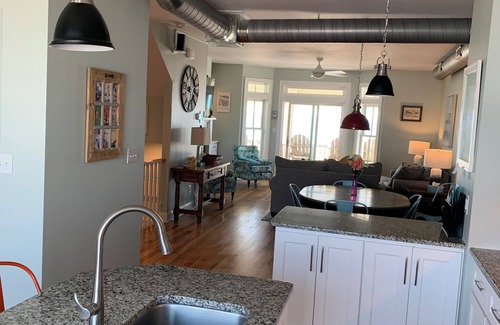 Atlantic Beach House | BEAUTIFUL OCEANFRONT 5 BR HOME WITH ELEVATOR AND POOL. 10% OFF REMAINDER 2025