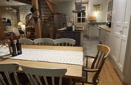 Prayssas House | Beautiful old farmhouse in rural Lot-et-Garonne with 12x6 m pool - sleeps 12