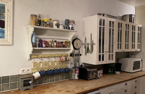 Prayssas House | Beautiful old farmhouse in rural Lot-et-Garonne with 12x6 m pool - sleeps 12