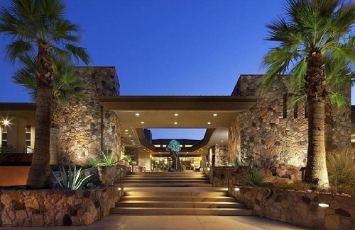 Palm Desert Villa | Beautiful One Bedroom Standard Villa Available 4/19-22/2024 for Coachella week 2